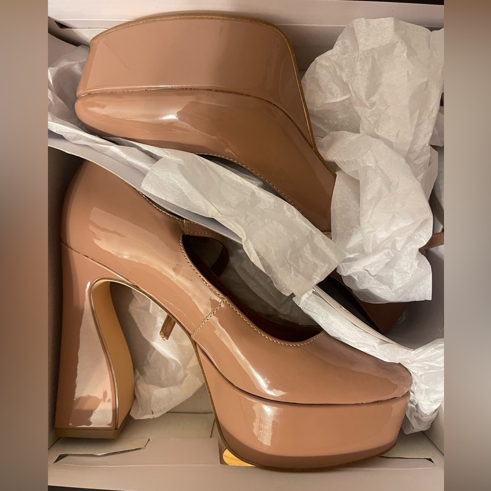 Nine West Tan Heels Classic Pumps